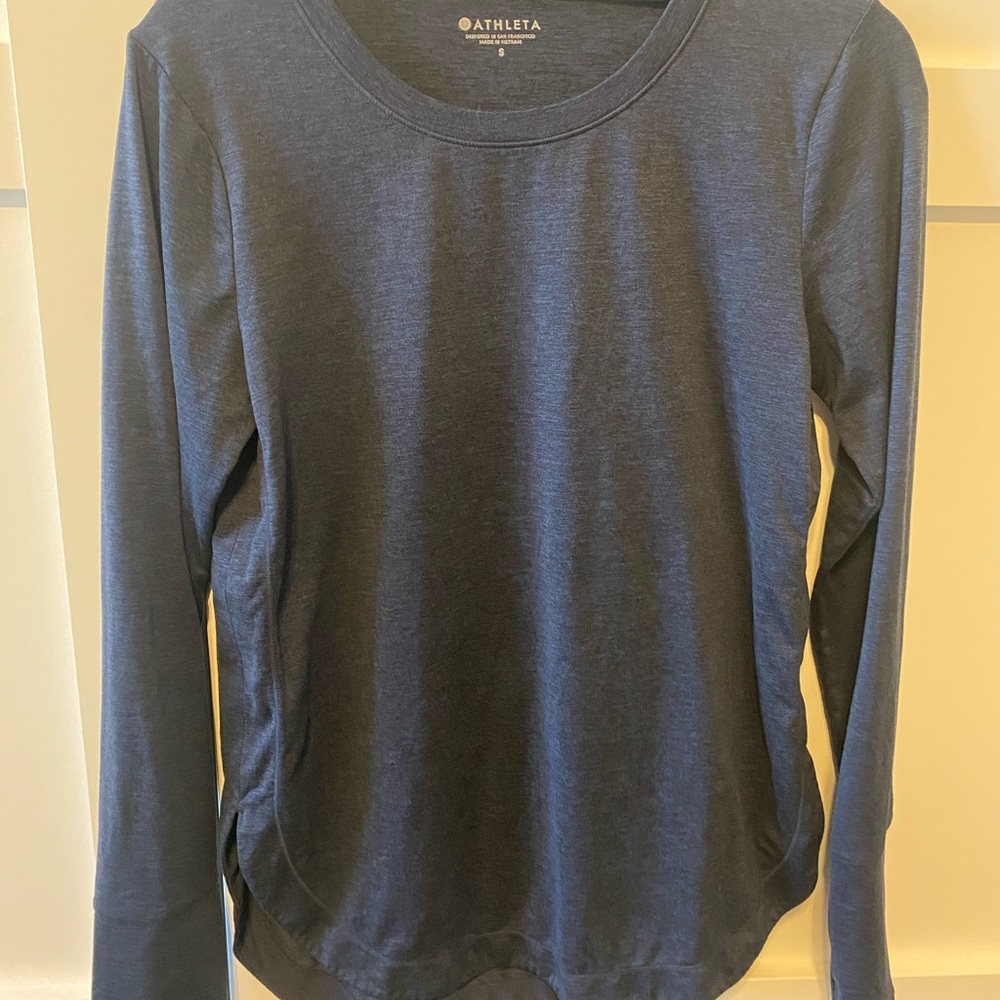 Athleta long sleeve top